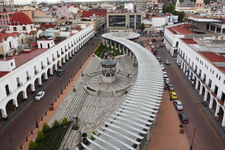 Vista Aerea de la Plaza González Arratia 
