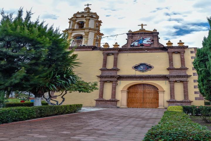Fachada Iglesia de Santiago Zula